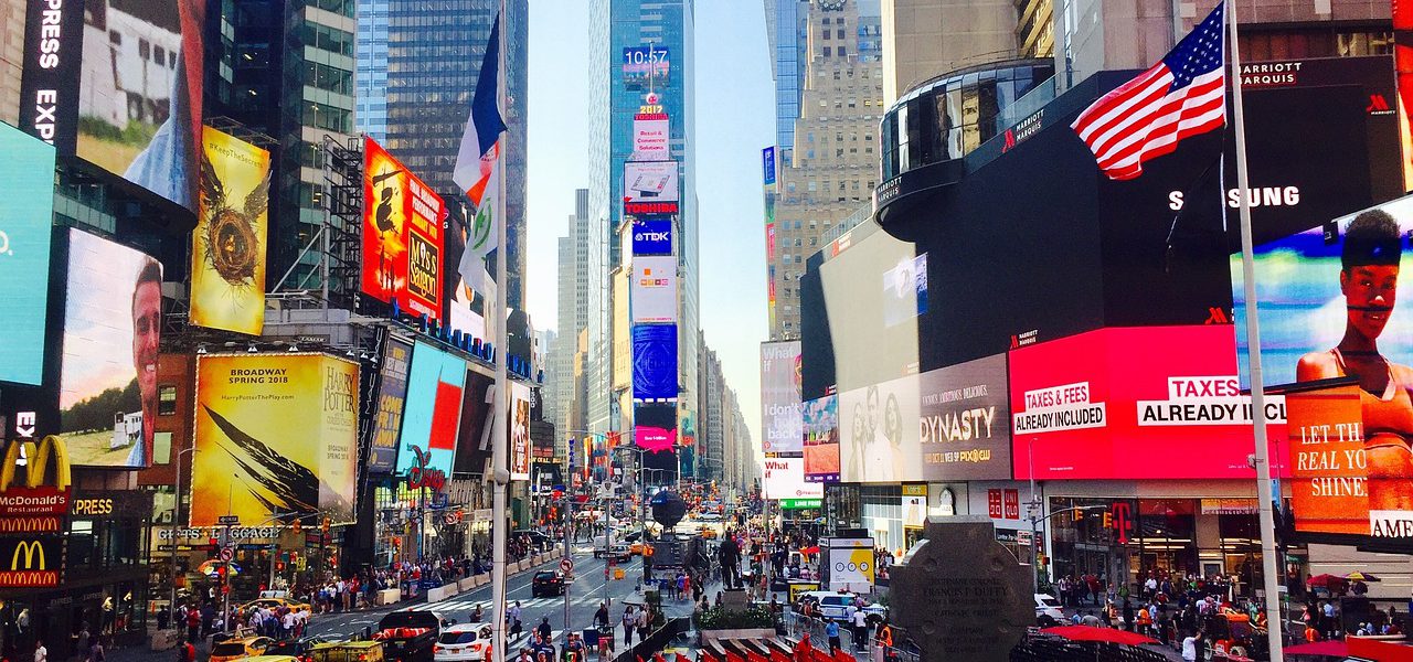 montaż reklam warszawa