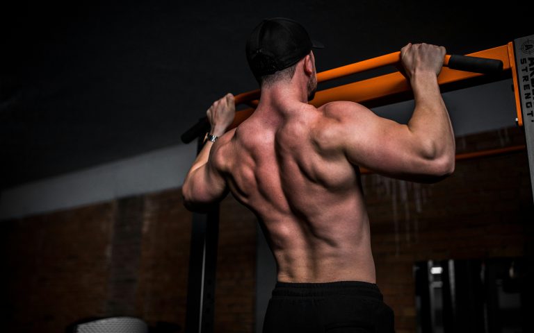 zdjęcie mięśni plec mężczyzny